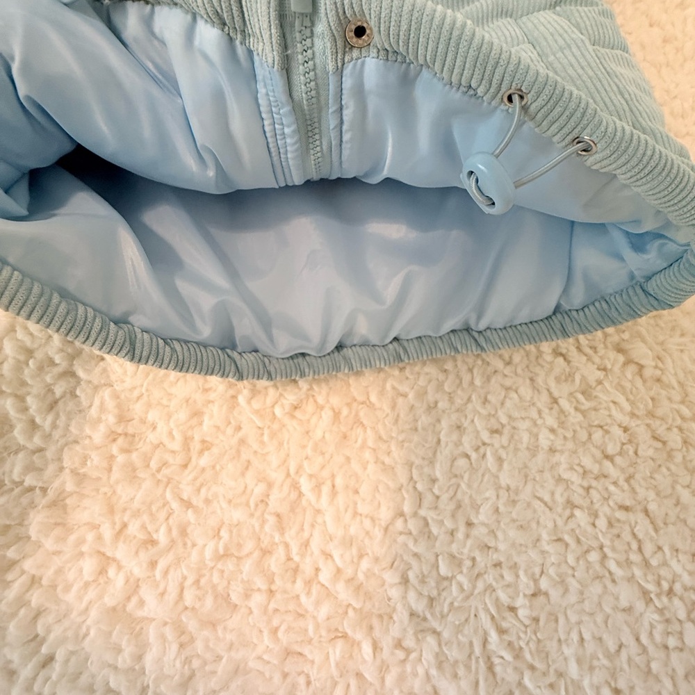 Light Blue Puffer Vest - Picture 5 of 10